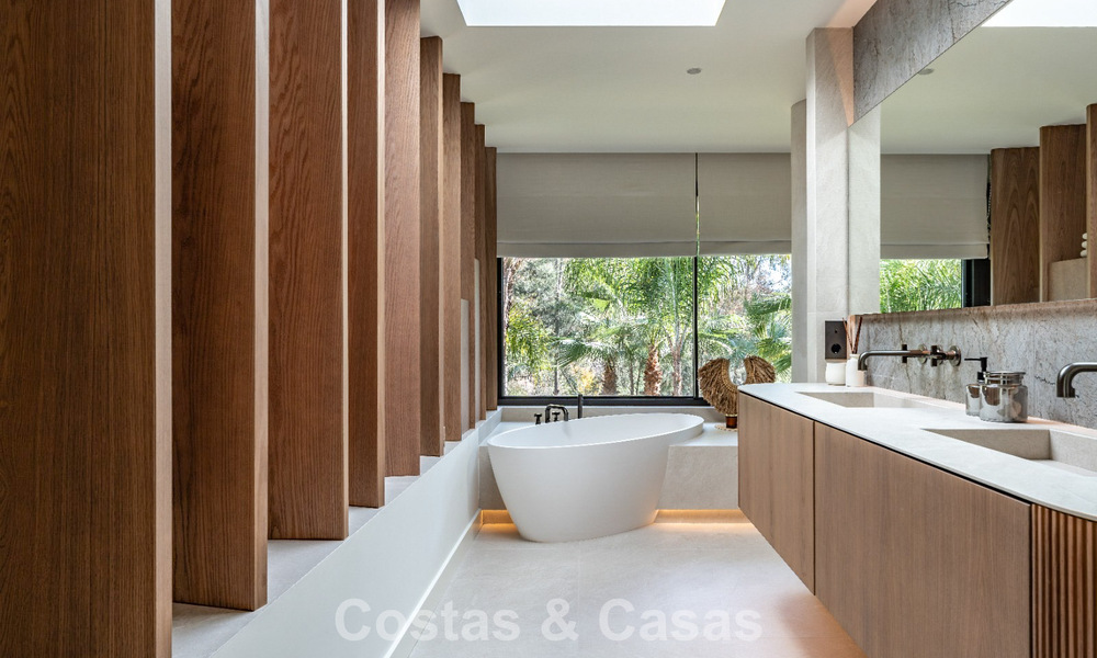 Villa de lujo reformada en venta en una prestigiosa zona residencial en Marbella Este 777047