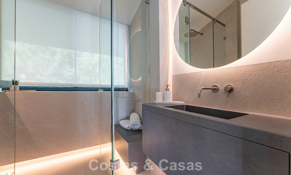 Villa de lujo reformada en venta en una prestigiosa zona residencial en Marbella Este 777050