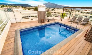Exclusivo ático dúplex en venta, cerca de la playa en Puerto Banús, Marbella 776949 