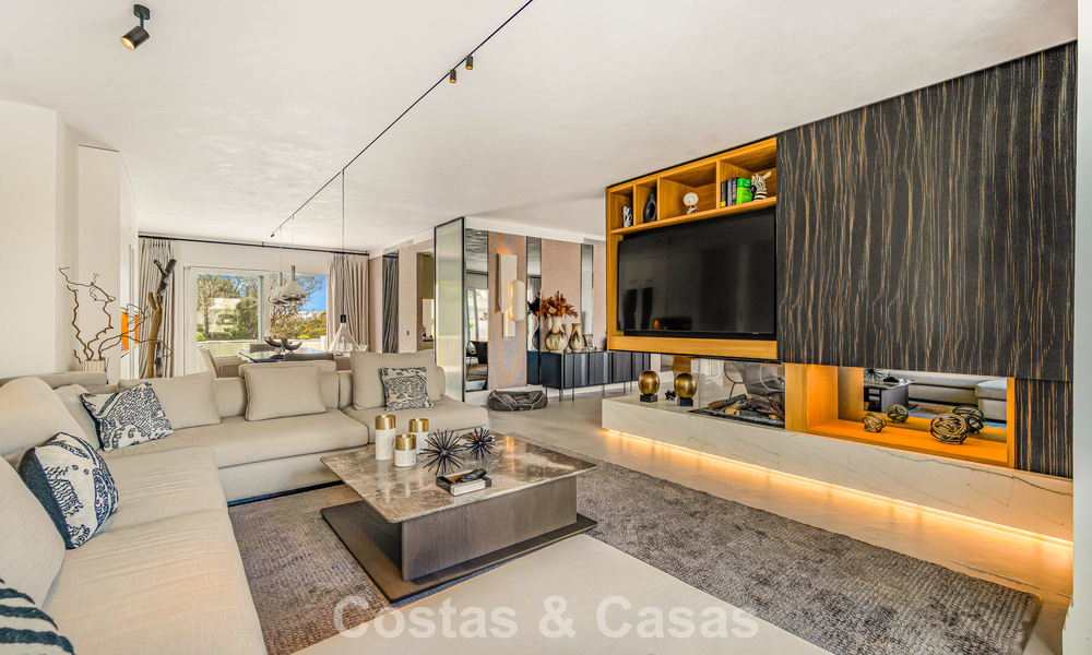 Exclusivo ático dúplex en venta, cerca de la playa en Puerto Banús, Marbella 776960