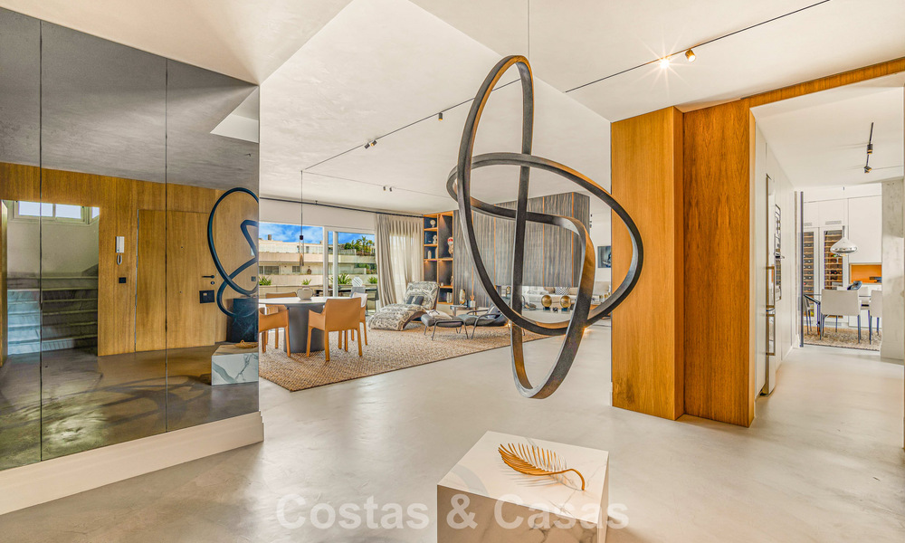 Exclusivo ático dúplex en venta, cerca de la playa en Puerto Banús, Marbella 776963