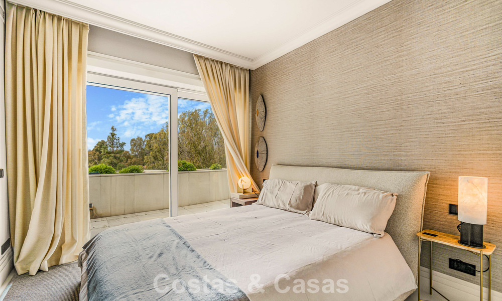 Exclusivo ático dúplex en venta, cerca de la playa en Puerto Banús, Marbella 776969