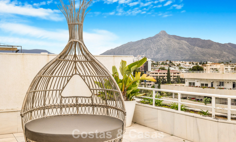 Exclusivo ático dúplex en venta, cerca de la playa en Puerto Banús, Marbella 776986