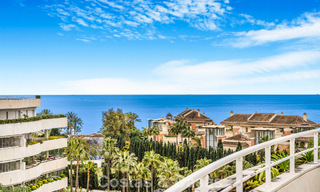Exclusivo ático dúplex en venta, cerca de la playa en Puerto Banús, Marbella 776989 