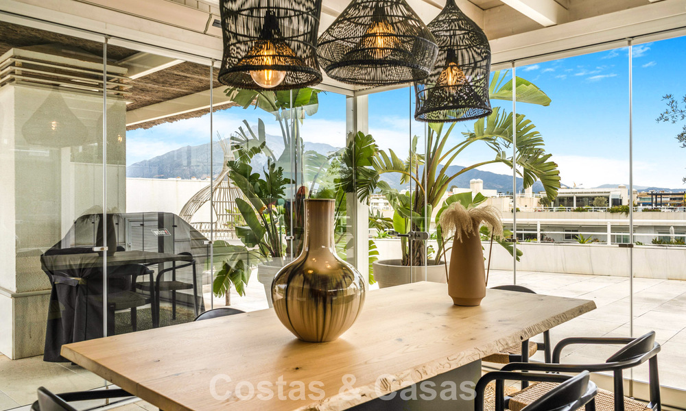 Exclusivo ático dúplex en venta, cerca de la playa en Puerto Banús, Marbella 776992