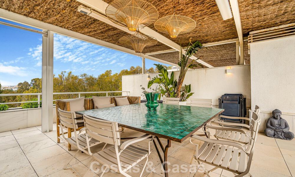 Exclusivo ático dúplex en venta, cerca de la playa en Puerto Banús, Marbella 777000