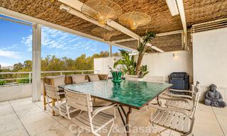 Exclusivo ático dúplex en venta, cerca de la playa en Puerto Banús, Marbella 777000 