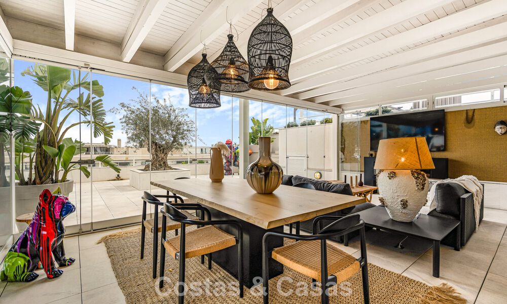 Exclusivo ático dúplex en venta, cerca de la playa en Puerto Banús, Marbella 777002