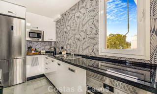 Exclusivo ático dúplex en venta, cerca de la playa en Puerto Banús, Marbella 777003 