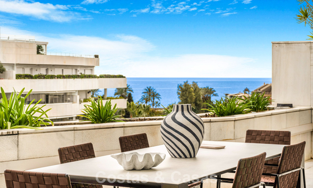 Exclusivo ático dúplex en venta, cerca de la playa en Puerto Banús, Marbella 777008