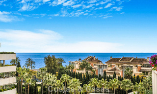Exclusivo ático dúplex en venta, cerca de la playa en Puerto Banús, Marbella 777009 