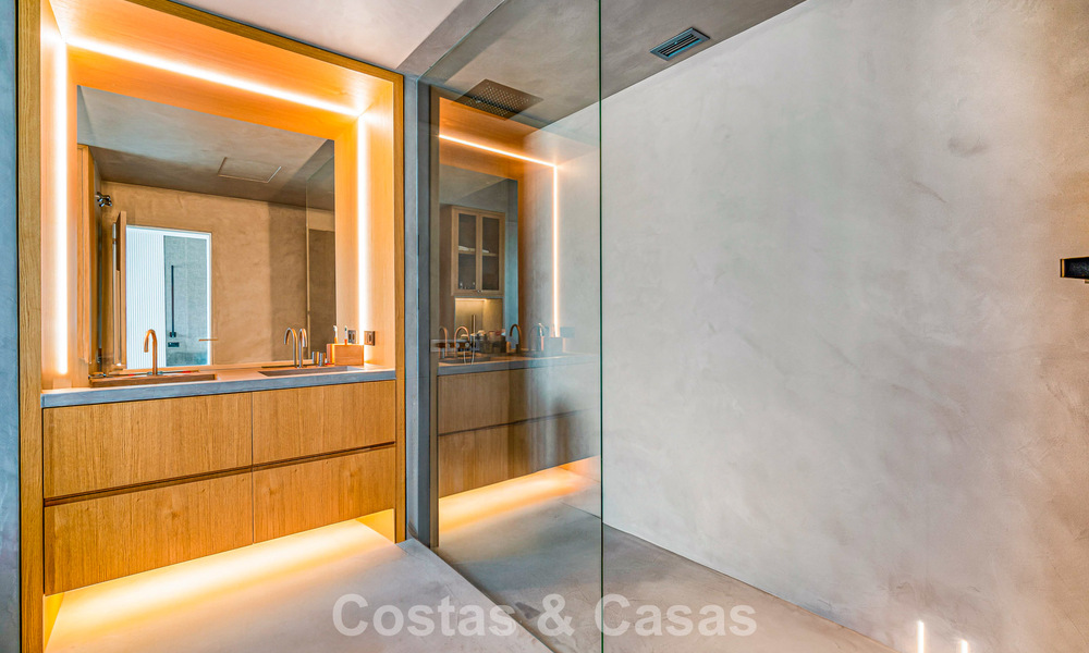 Exclusivo ático dúplex en venta, cerca de la playa en Puerto Banús, Marbella 777012