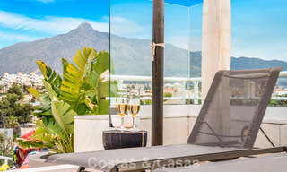 Exclusivo ático dúplex en venta, cerca de la playa en Puerto Banús, Marbella 777020 