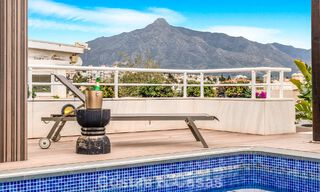 Exclusivo ático dúplex en venta, cerca de la playa en Puerto Banús, Marbella 777021 