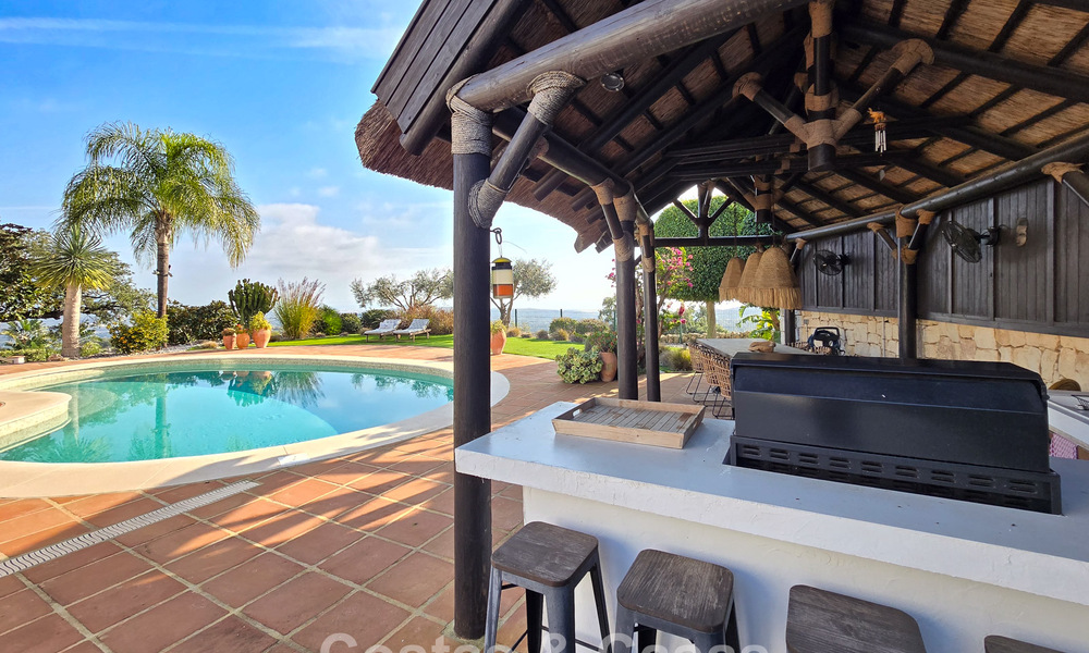 Villa estilo hacienda española con vistas espectaculares en venta en un entorno natural al este del centro de Marbella 776923