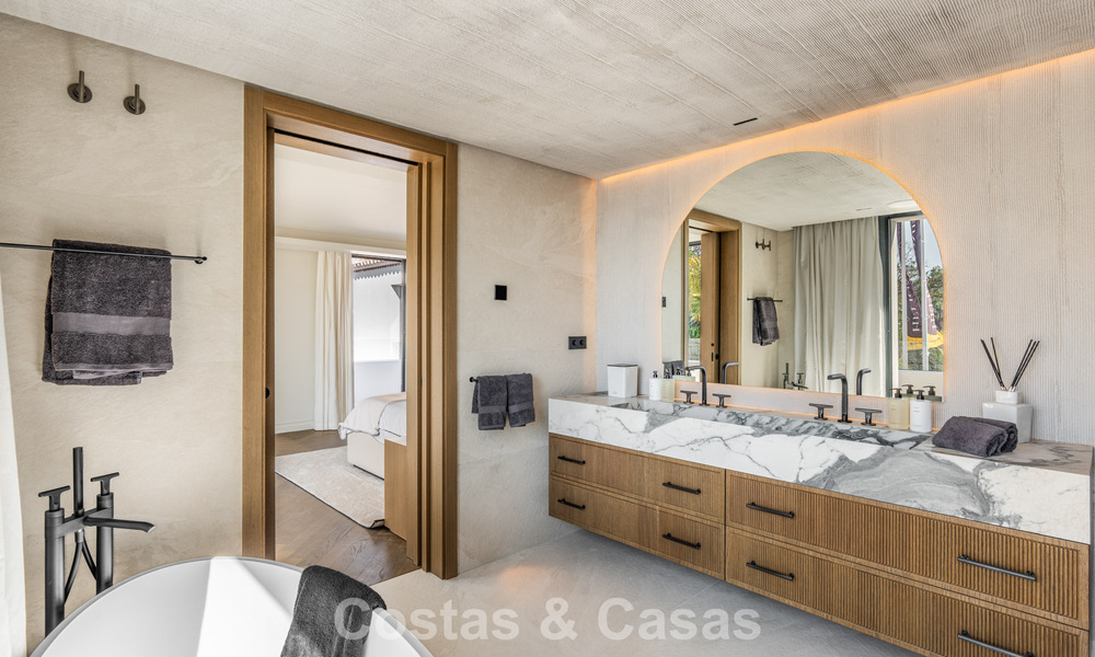 Villa contemporánea de lujo andaluz en venta rodeada de campos de golf en Nueva Andalucía, Marbella 776945
