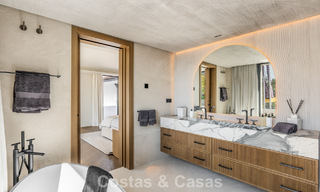 Villa contemporánea de lujo andaluz en venta rodeada de campos de golf en Nueva Andalucía, Marbella 776945 