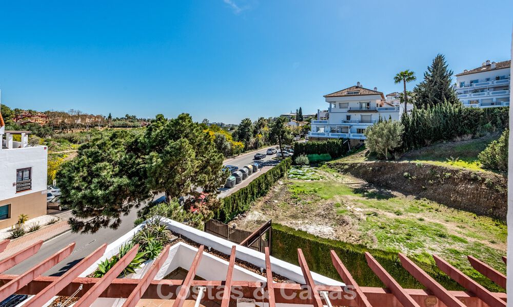 Ático dúplex en venta a poca distancia de todos los servicios y Puerto Banús en Nueva Andalucía, Marbella 777352