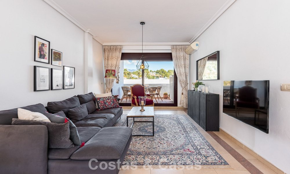 Ático dúplex en venta a poca distancia de todos los servicios y Puerto Banús en Nueva Andalucía, Marbella 777356