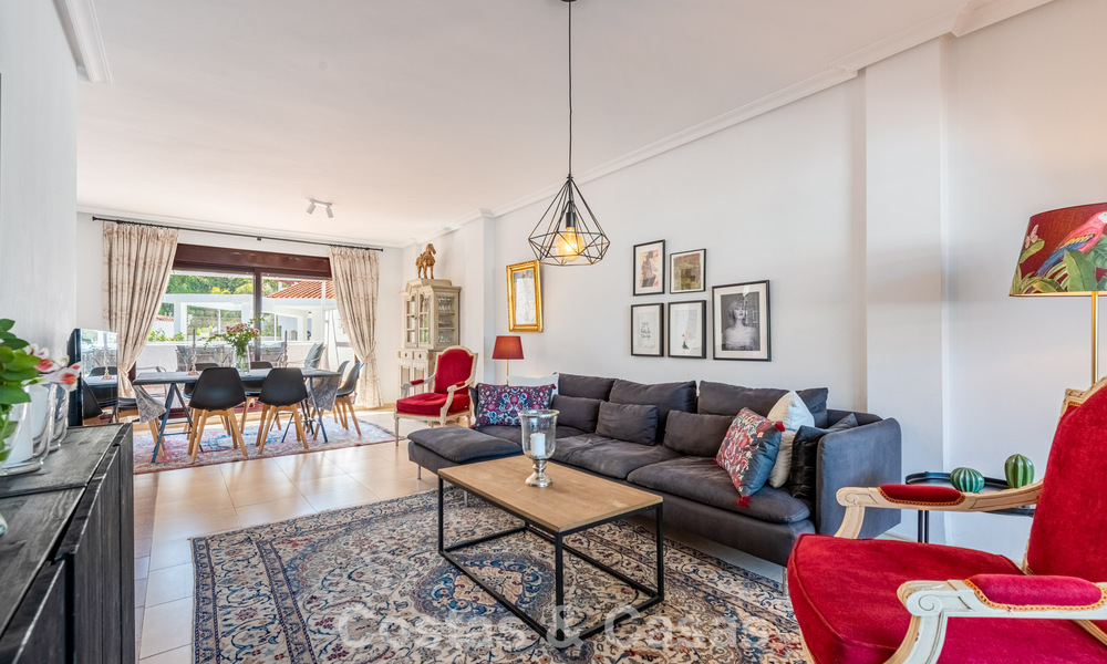 Ático dúplex en venta a poca distancia de todos los servicios y Puerto Banús en Nueva Andalucía, Marbella 777358