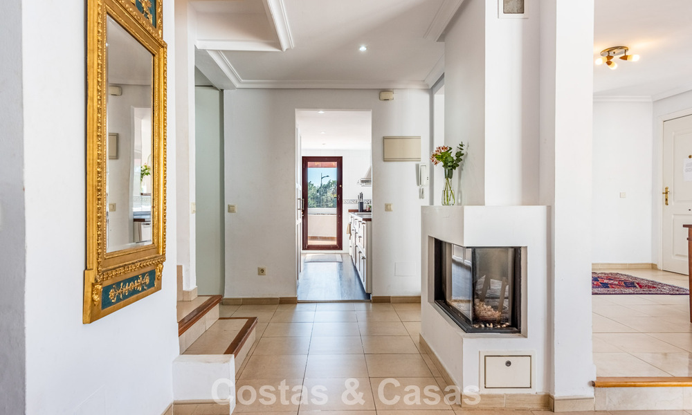 Ático dúplex en venta a poca distancia de todos los servicios y Puerto Banús en Nueva Andalucía, Marbella 777361