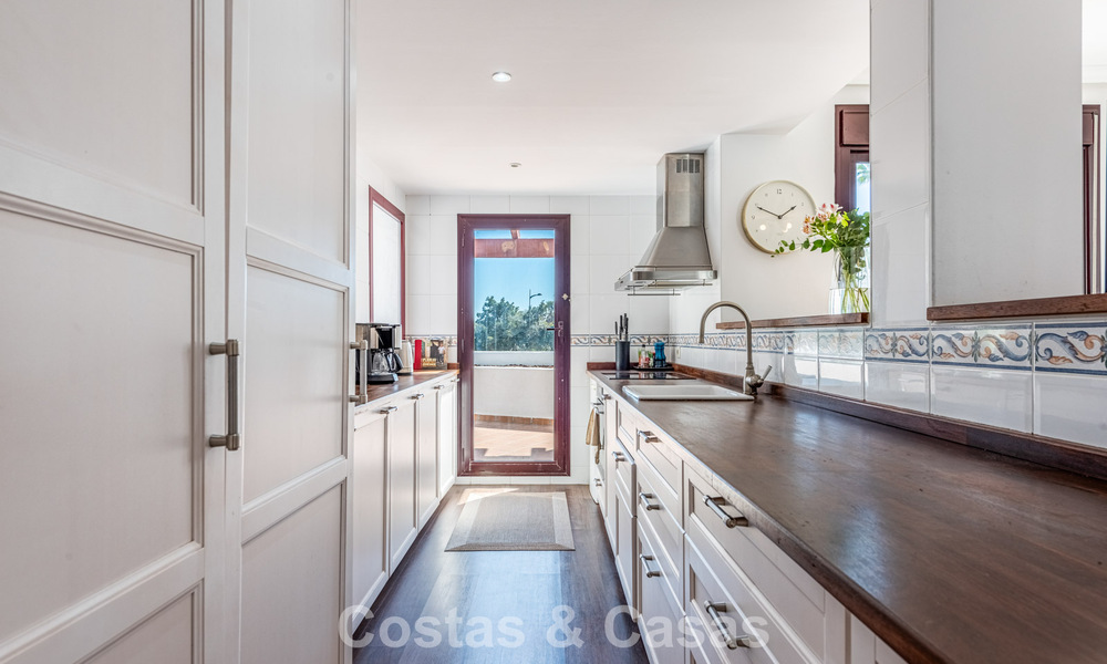 Ático dúplex en venta a poca distancia de todos los servicios y Puerto Banús en Nueva Andalucía, Marbella 777365