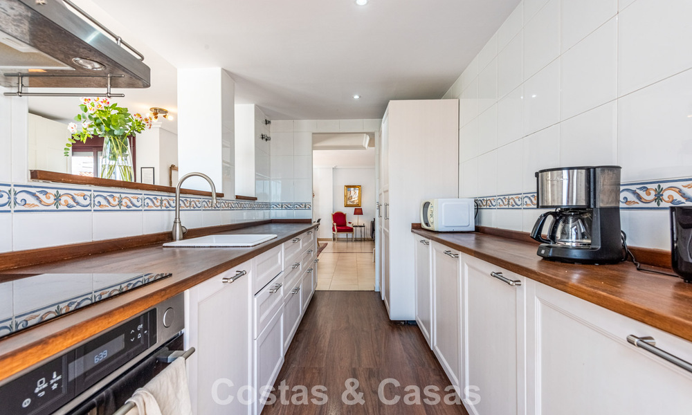 Ático dúplex en venta a poca distancia de todos los servicios y Puerto Banús en Nueva Andalucía, Marbella 777366