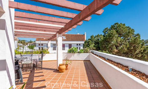 Ático dúplex en venta a poca distancia de todos los servicios y Puerto Banús en Nueva Andalucía, Marbella 777367