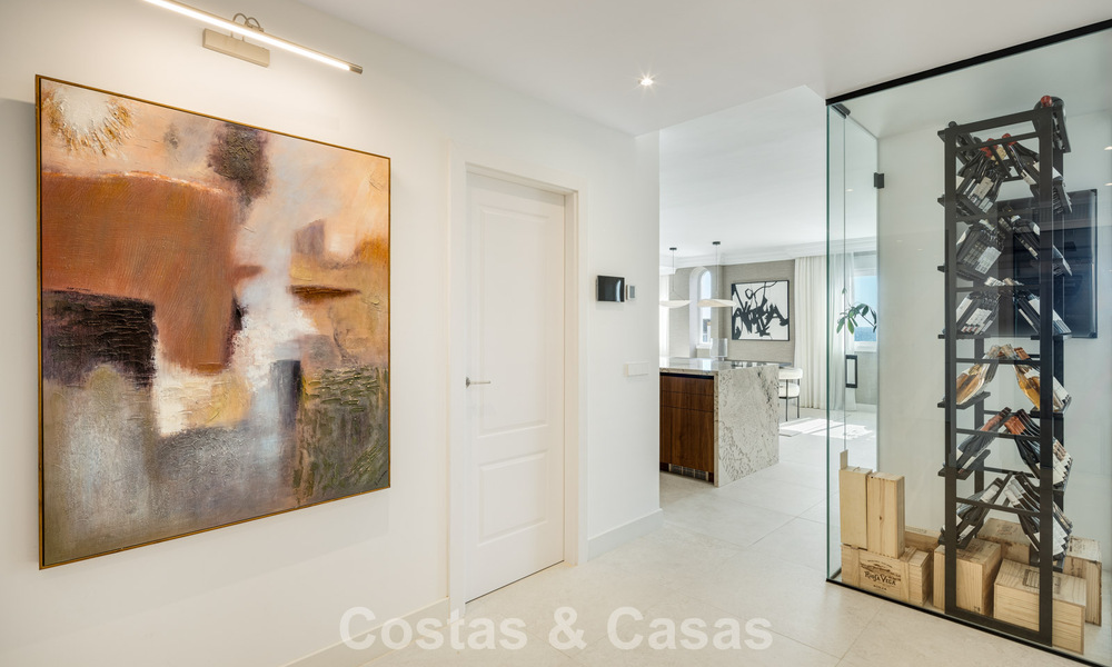 Ático dúplex listo para entrar a vivir en venta en una urbanización con seguridad las 24 horas en la Milla de Oro de Marbella 777107