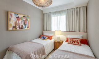 Ático dúplex listo para entrar a vivir en venta en una urbanización con seguridad las 24 horas en la Milla de Oro de Marbella 777127 