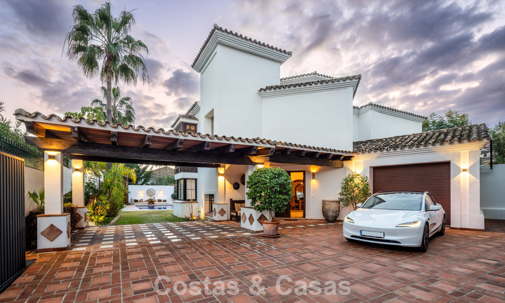 Villa de lujo lista para entrar a vivir en venta junto a un campo de golf privilegiado en La Quinta, Marbella - Benahavis 777064