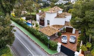 Villa de lujo lista para entrar a vivir en venta junto a un campo de golf privilegiado en La Quinta, Marbella - Benahavis 777069 