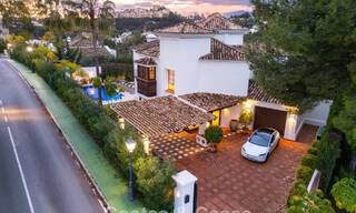 Villa de lujo lista para entrar a vivir en venta junto a un campo de golf privilegiado en La Quinta, Marbella - Benahavis 777071 