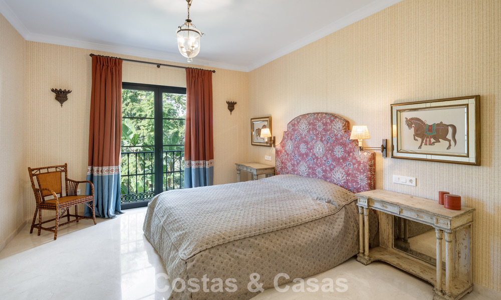 Villa de lujo lista para entrar a vivir en venta junto a un campo de golf privilegiado en La Quinta, Marbella - Benahavis 777076