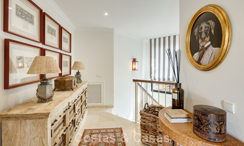 Villa de lujo lista para entrar a vivir en venta junto a un campo de golf privilegiado en La Quinta, Marbella - Benahavis 777078