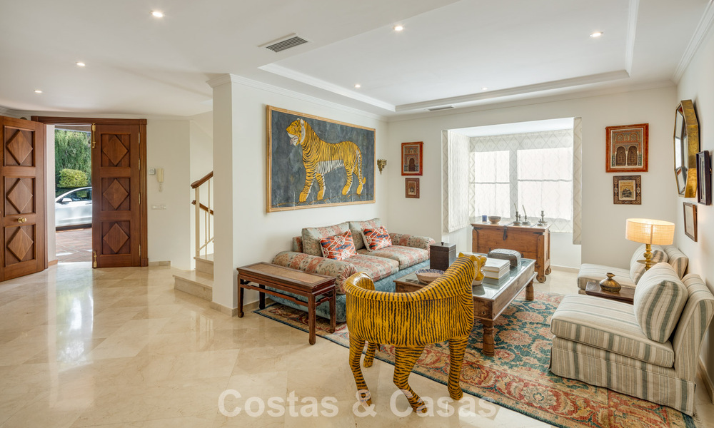 Villa de lujo lista para entrar a vivir en venta junto a un campo de golf privilegiado en La Quinta, Marbella - Benahavis 777080