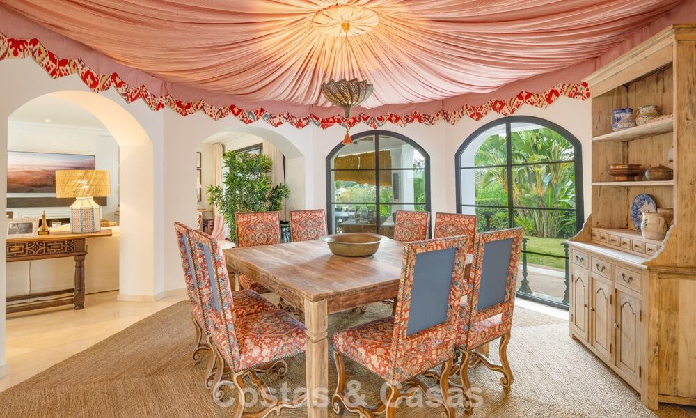 Villa de lujo lista para entrar a vivir en venta junto a un campo de golf privilegiado en La Quinta, Marbella - Benahavis 777084