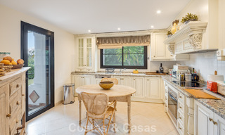 Villa de lujo lista para entrar a vivir en venta junto a un campo de golf privilegiado en La Quinta, Marbella - Benahavis 777085 