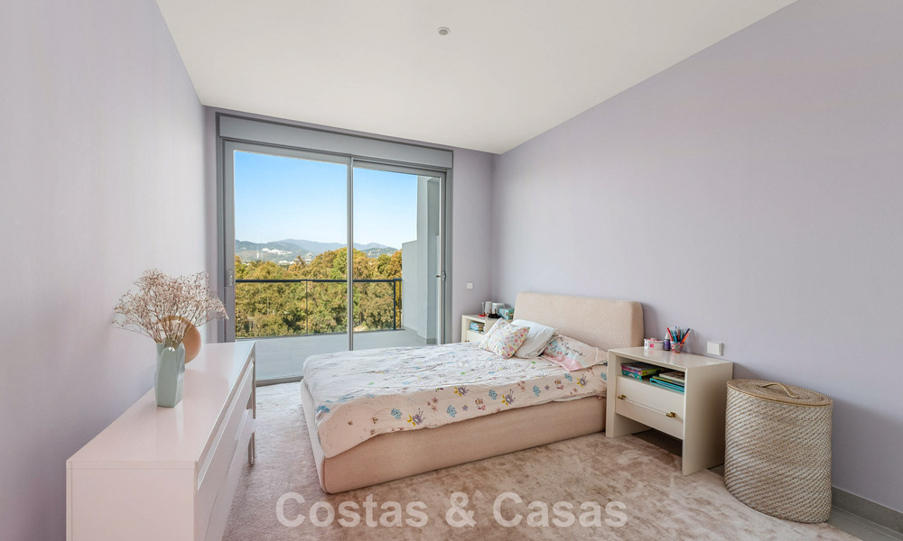 Lujosa villa adosada moderna en venta cerca de todos los servicios en Guadalmina y San Pedro, Marbella 777314