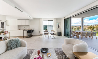 Lujosa villa adosada moderna en venta cerca de todos los servicios en Guadalmina y San Pedro, Marbella 777327 