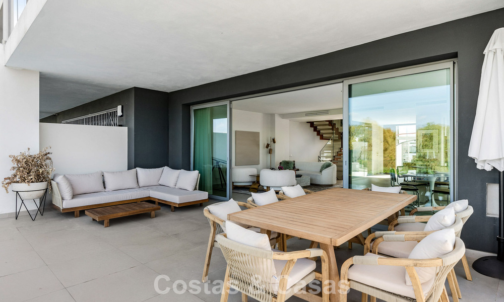 Lujosa villa adosada moderna en venta cerca de todos los servicios en Guadalmina y San Pedro, Marbella 777333