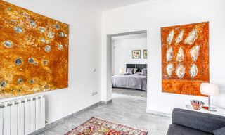 Amplia villa familiar de 4 dormitorios con vistas al mar en venta en una codiciada zona residencial en Marbella Este 777273 