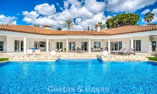 Amplia villa familiar de 4 dormitorios con vistas al mar en venta en una codiciada zona residencial en Marbella Este 777288 