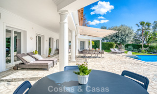 Amplia villa familiar de 4 dormitorios con vistas al mar en venta en una codiciada zona residencial en Marbella Este 777290 