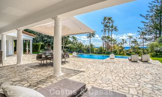 Amplia villa familiar de 4 dormitorios con vistas al mar en venta en una codiciada zona residencial en Marbella Este 777291 