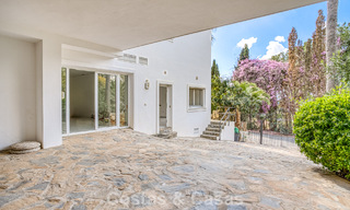 Amplia villa familiar de 4 dormitorios con vistas al mar en venta en una codiciada zona residencial en Marbella Este 777295 