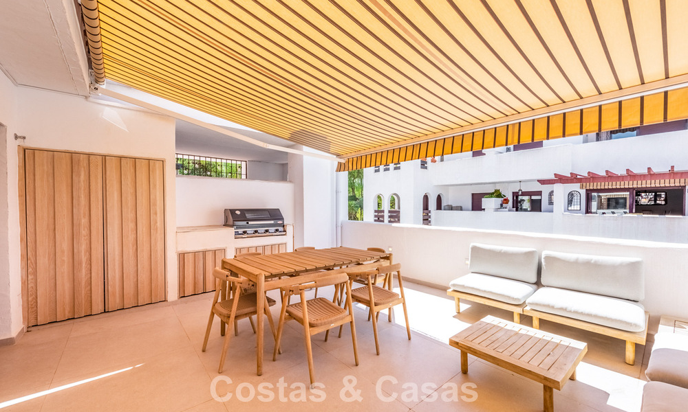 Ático dúplex renovado en venta a poca distancia de todos los servicios y Puerto Banús en Nueva Andalucía, Marbella 777384