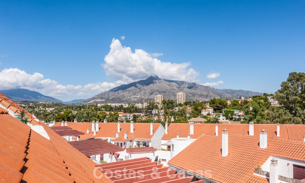 Ático dúplex renovado en venta a poca distancia de todos los servicios y Puerto Banús en Nueva Andalucía, Marbella 777393