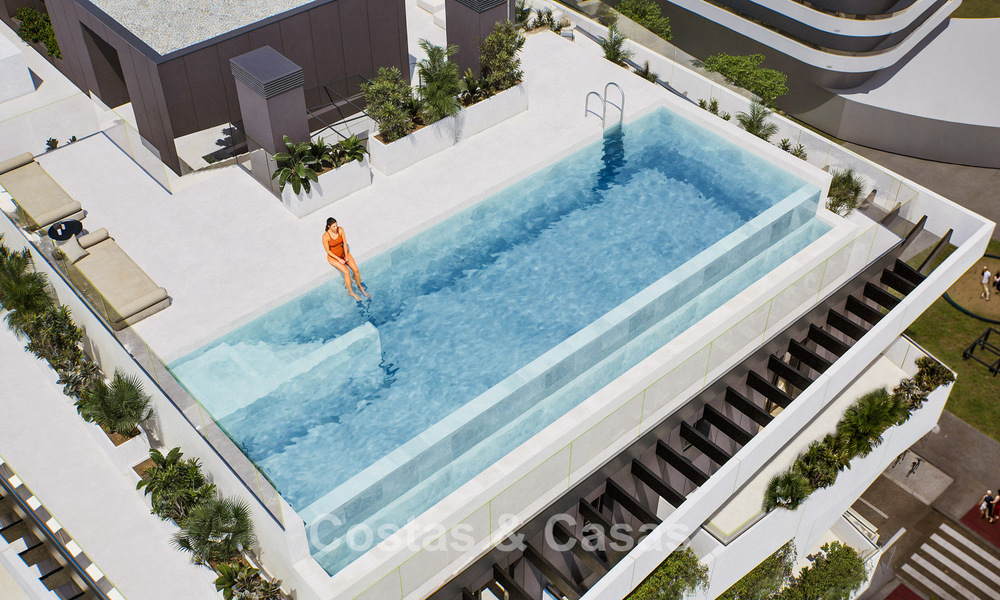 6 lujosos áticos dúplex con vistas abiertas al mar en venta directamente en el paseo marítimo de Málaga centro 777581