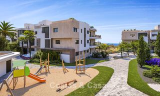 Proyecto de modernos apartamentos y villas adosadas en venta en la Nueva Milla de Oro entre Marbella y Estepona 777398 